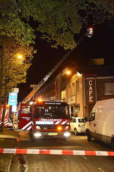 2017/101/20170514-01u46 GB 024 Zeer grote brand Breestraat BWK.jpg